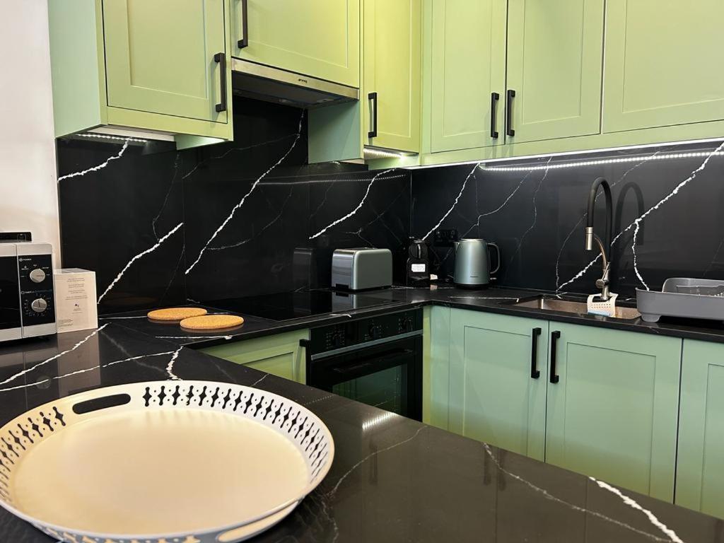 Earl'S Court Luxe Apartment Лондон Екстер'єр фото